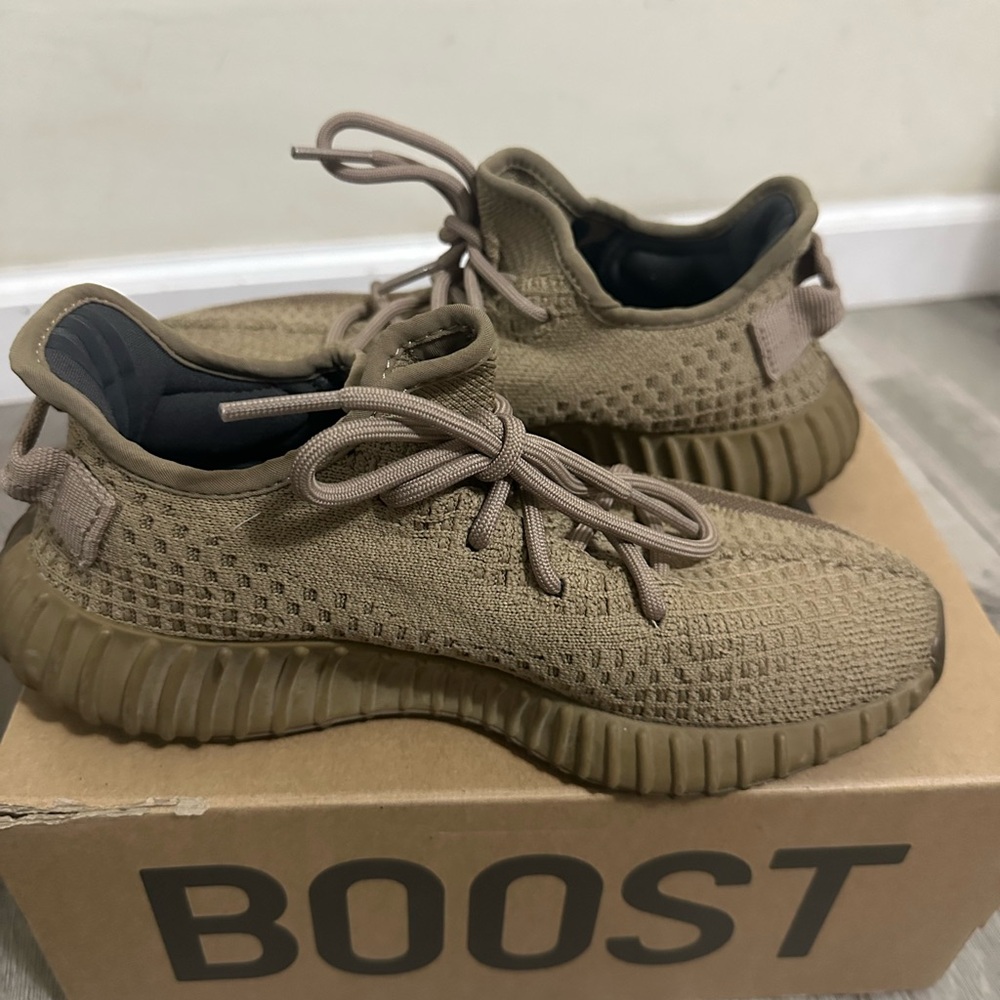 Yeezy Tan Sneakers